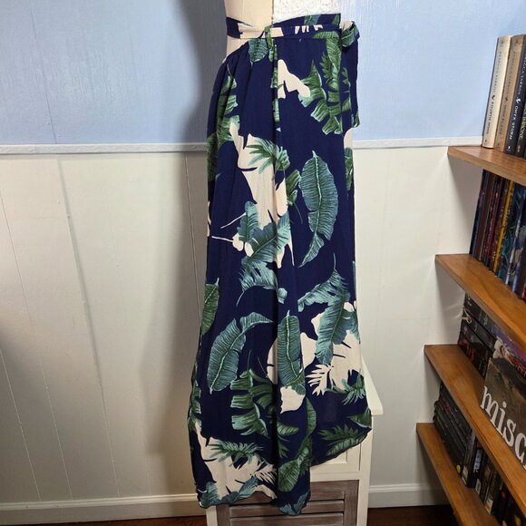 Blooming Jelly Medium White Navy Teal Open Back Crochet Faux Wrap Casual Dress - Picture 6 of 14